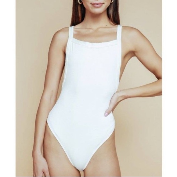 White low back bodysuit - Picture 2 of 2